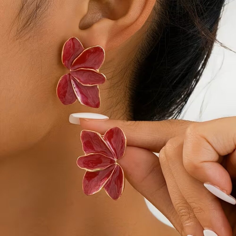 Stainless Steel Resin Crimson Flower Earrings with Gold Accents Z166